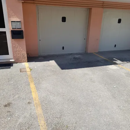 Blu Mare Loft - 1 Min Dal Mare - Parcheggio Privato -wifi Apartmán